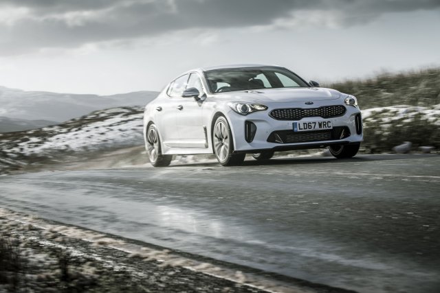 2019_kia_stinger_gt-line_uk_model_011.jpg